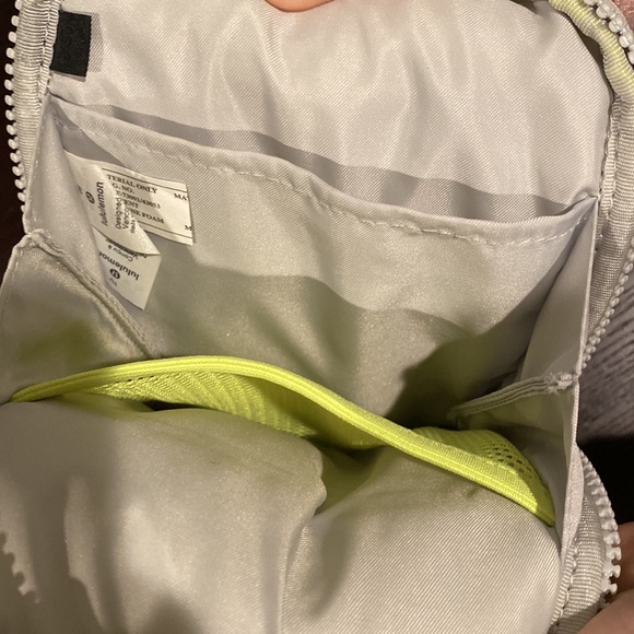 Lululemon crossbody bag - Picture 2 of 6